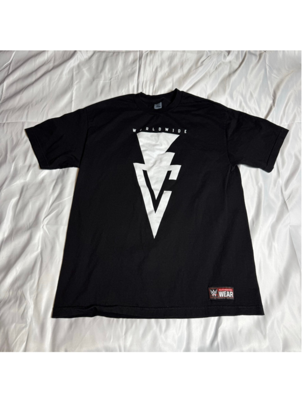 Men's WWE Black Worldwide Short Sleeve Tee L